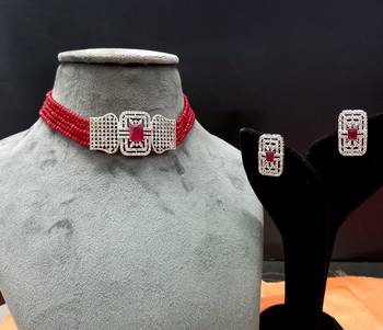 Red necklaces 1