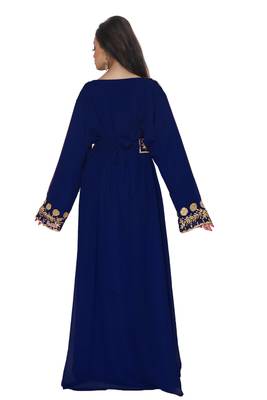 Navy Blue Embroidered Kaftan With Belt 4