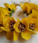 Yellow hair-accessories