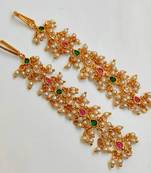 Multicolor ear-cuffs