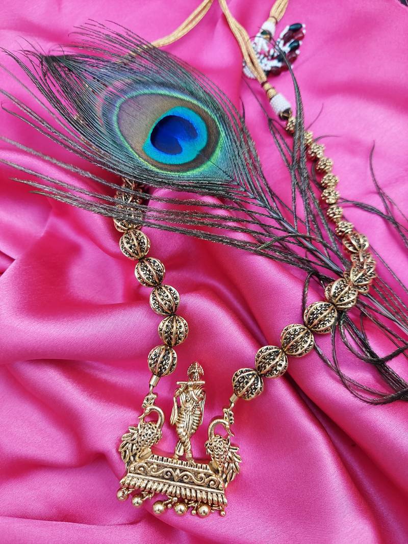 Pendant Gold Plated Beaded Feather Light  Necklace Mala with dori