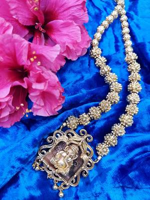 Ganesha Design Pendant Gold Plated Beaded Feather Light  Necklace Mala with dori 5