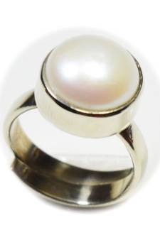 Silver Plated Adjustable Flat Ring White Pearl 5.25 Ratti Round Shape
