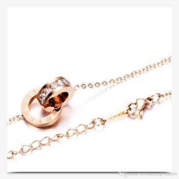 Daniel Wellington Pendant with Necklace Chain for Women and Girls  2