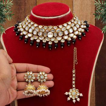 Black necklace-sets 1