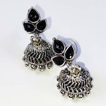 Silver Plated Gold Plated Traditional Black Kundan & Pearls Necklace Set For Women 2