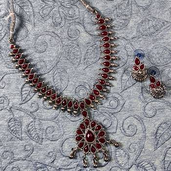 Silver Plated Gold Plated Traditional Maroon Kundan & Pearls Necklace Set For Women 1