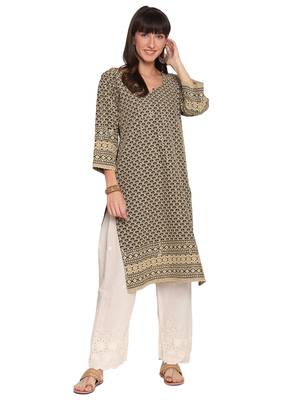 Queenley WomenNavy  Brown Cotton Quarter Sleeves Combo Chikan Kurti 5