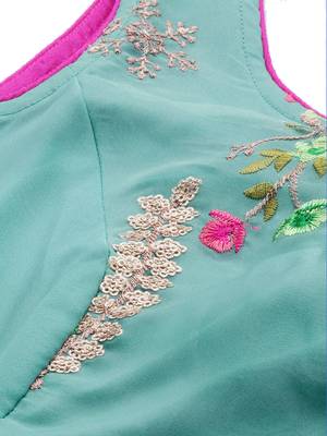 Blue embroidered polyester crop-tops 3