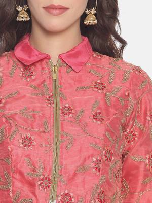 Pink embroidered polyester crop-tops 4