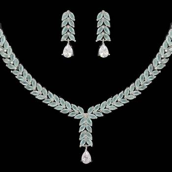 Green necklace-sets 2