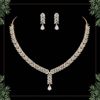 Green necklace-sets 1