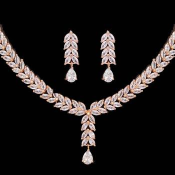 White necklace-sets 2