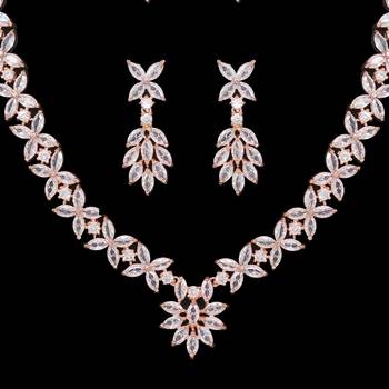 White necklace-sets 2