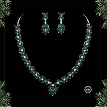 Green necklace-sets 1