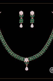 Green necklace-sets