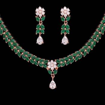 Green necklace-sets 2