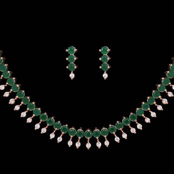 Green necklace-sets 2