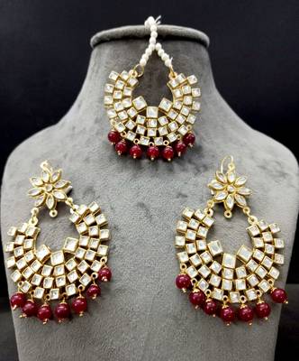 Maroon Copper Light Weight Gold Plated Earring Mang Tika Set 1