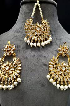 White Copper Light Weight Gold Plated Earring Mang Tika Set