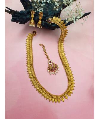 Matte finish lakshmi kasu long haar with matching mangtikka 1