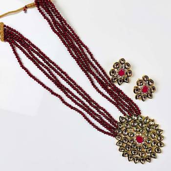 Necklace Set for Girls and Women Stylish Latest Wedding and Traditional kundan Pendant Set Maroon and Golden 2