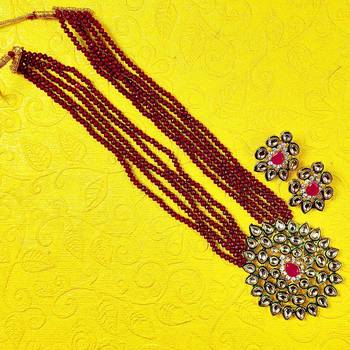 Necklace Set for Girls and Women Stylish Latest Wedding and Traditional kundan Pendant Set Maroon and Golden 3