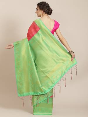 Pink woven silk saree with blouse 3