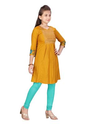Yellow embroidered cotton kids-tops 3