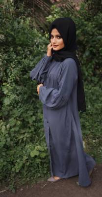 Front Open Abaya With Elasticated Sleeves and Modern Design 2