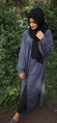 Front Open Abaya With Elasticated Sleeves and Modern Design 3