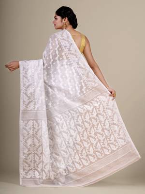 White hand woven silk cotton saree  4