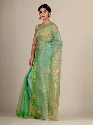 Green hand woven silk saree with blouse 3