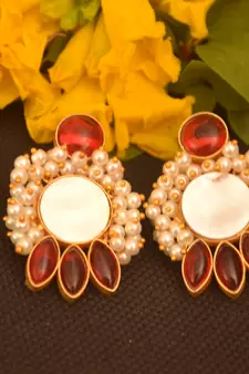 Maroon onyx studs