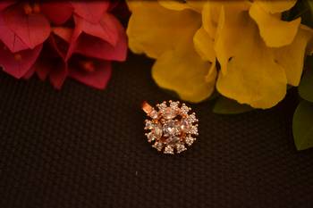Sizzling gold floral Diamond cubic zirconia Clipon nose-ring or nosepin 1