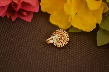 Sizzling gold floral Diamond cubic zirconia Clipon nose-ring or nosepin 2