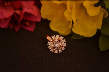 Sizzling gold floral Diamond cubic zirconia Clipon nose-ring or nosepin 3