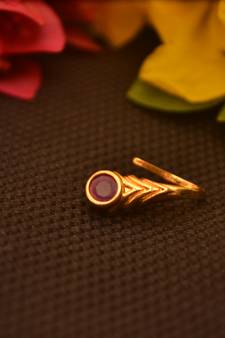 Sizzling gold floral diamond cubic zirconia clipon nose-ring or nosepin