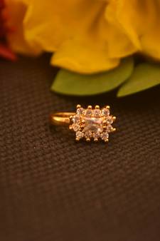 Sizzling gold floral diamond cubic zirconia clipon nose-ring or nosepin