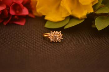 Sizzling gold floral diamond cubic zirconia clipon nose-ring or nosepin 2