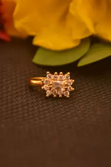Sizzling gold floral diamond cubic zirconia clipon nose-ring or nosepin