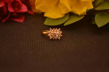 Sizzling gold floral diamond cubic zirconia clipon nose-ring or nosepin 3