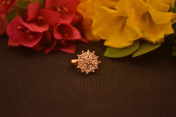 Sizzling gold floral diamond cubic zirconia clipon nose-ring or nosepin 1