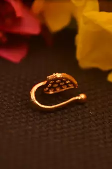 Sizzling gold floral diamond cubic zirconia clipon nose-ring or nosepin
