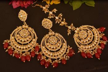 Designer Kundan Stone Bridal Dangler Pearl Stone Earrings Studs With Matching Maang Tikka 1