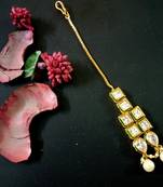 Gold agate maang-tikka