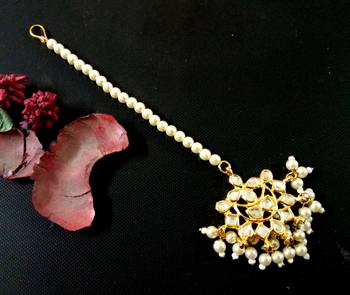 Gold agate maang-tikka 1