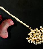 Gold agate maang-tikka