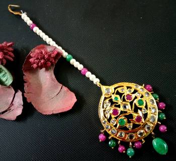 Gold agate maang-tikka 1