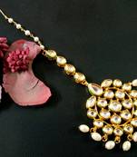 Gold agate maang-tikka